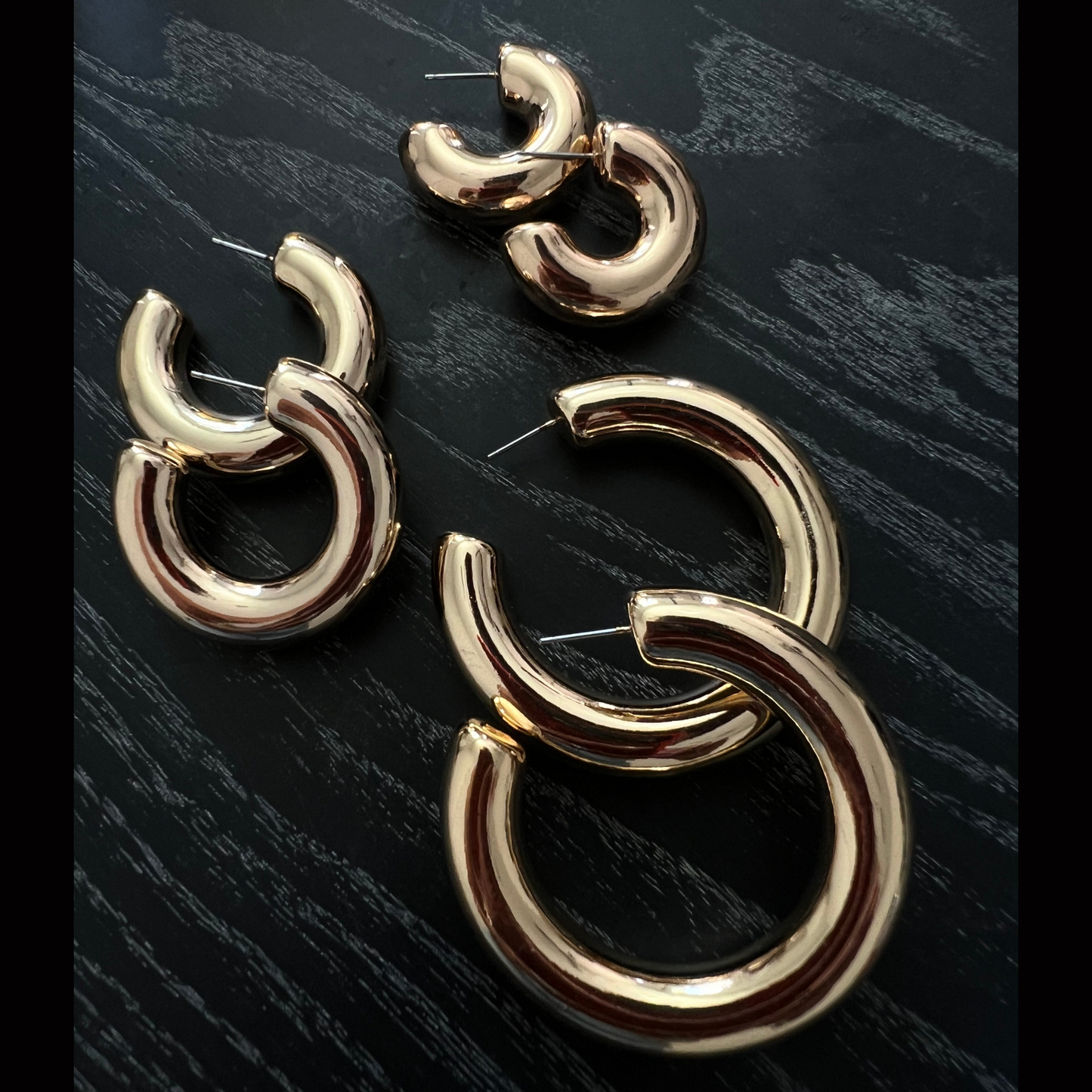 WEIGHTLESS CHUNKY HOOPS