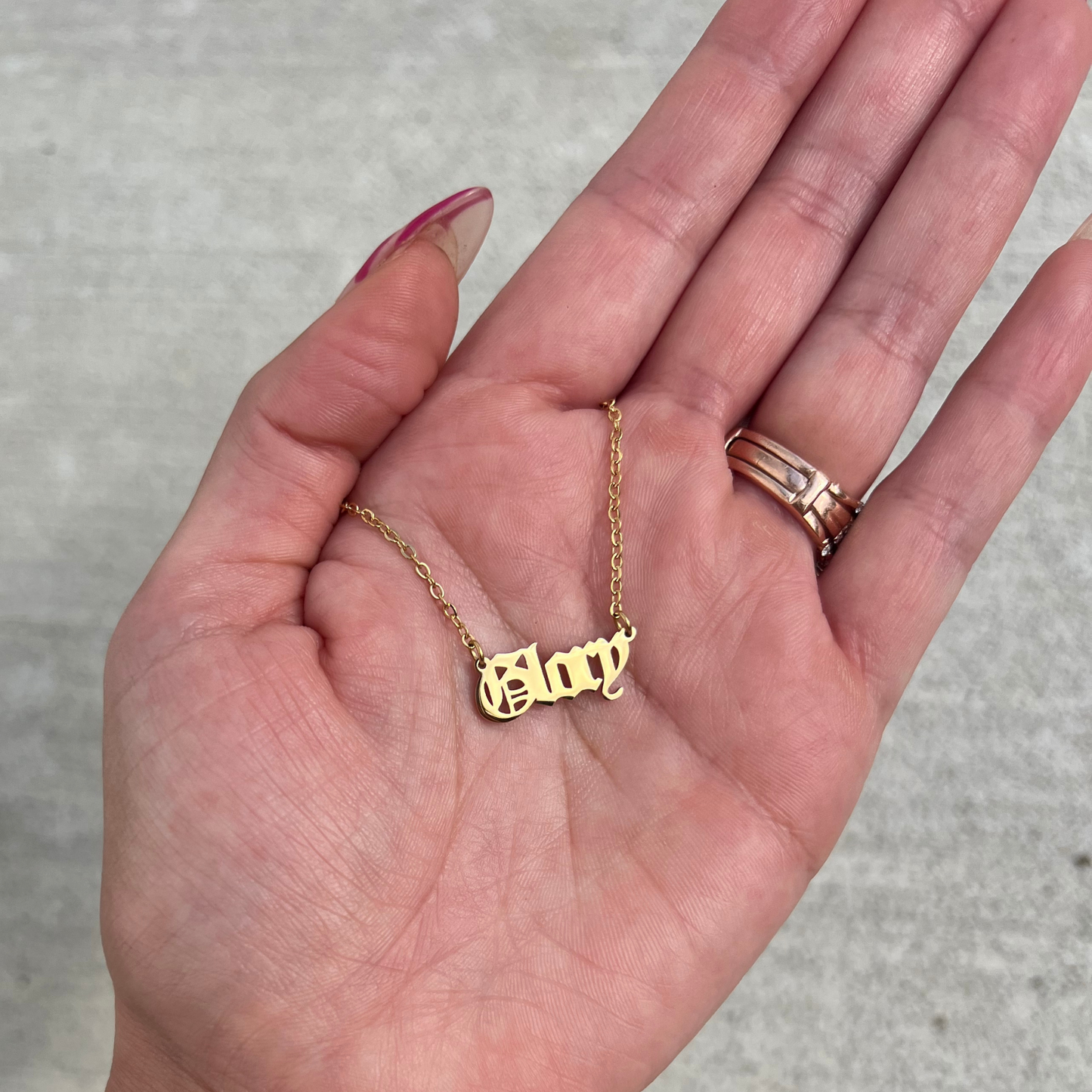GLORY TO GOD PLATE NECKLACE